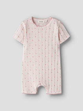 Lil' Atelier BABY PRINTET BUKSEDRAGT Morganite