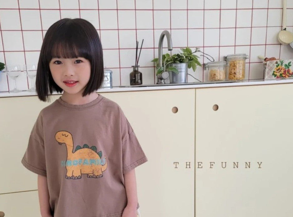 Dino Family Tee Brown.